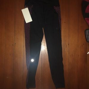 Lululemon color me quick tight size 6 leggings NWT